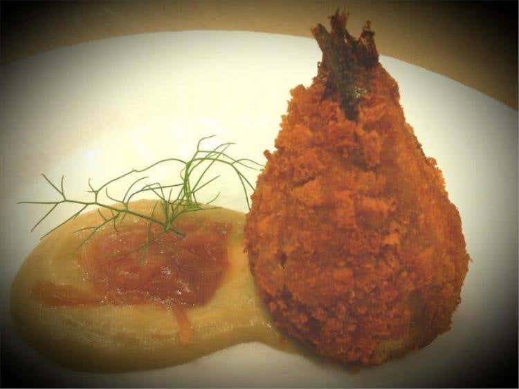 Arancino di alici e cipolla rossa caramellata